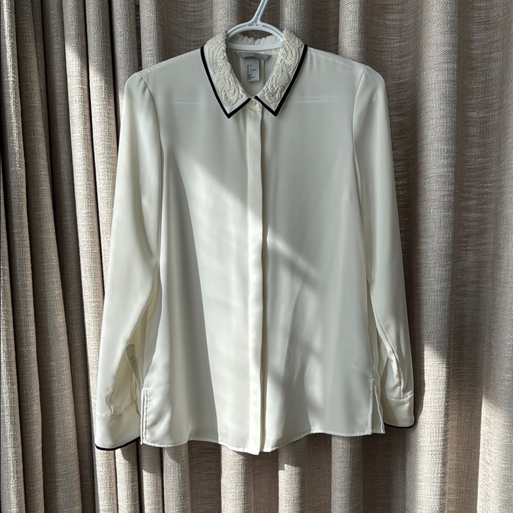 H&M Black and White Long Sleeve Blouse with Peter Pan Collar